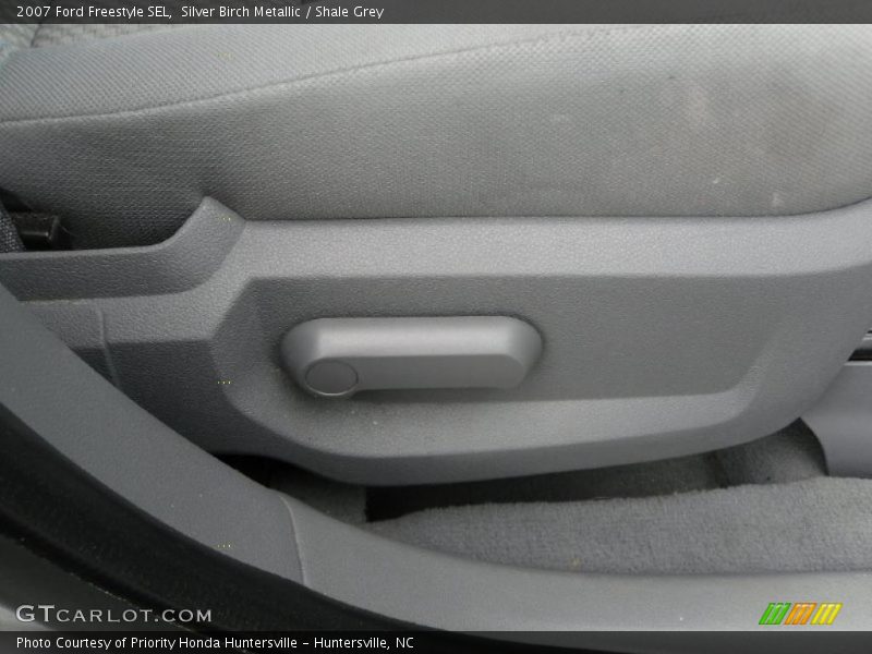Silver Birch Metallic / Shale Grey 2007 Ford Freestyle SEL