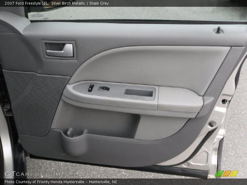 Silver Birch Metallic / Shale Grey 2007 Ford Freestyle SEL