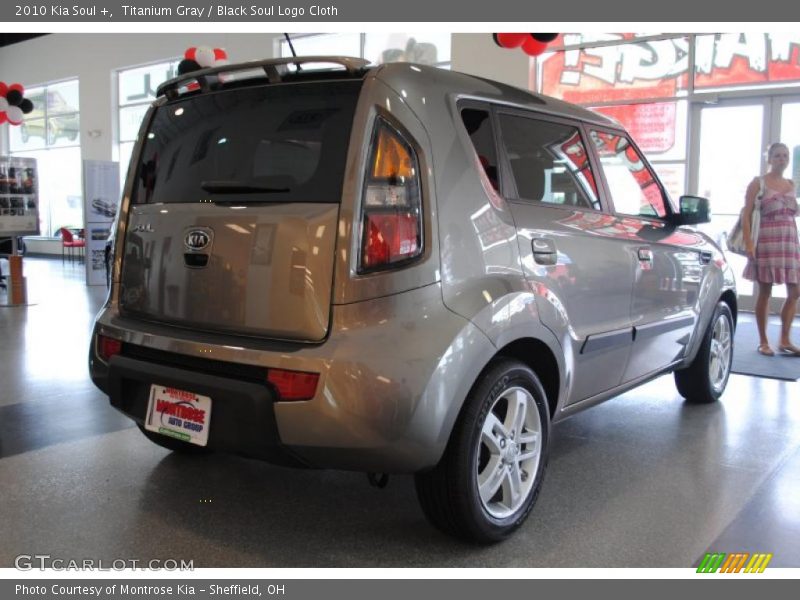 Titanium Gray / Black Soul Logo Cloth 2010 Kia Soul +
