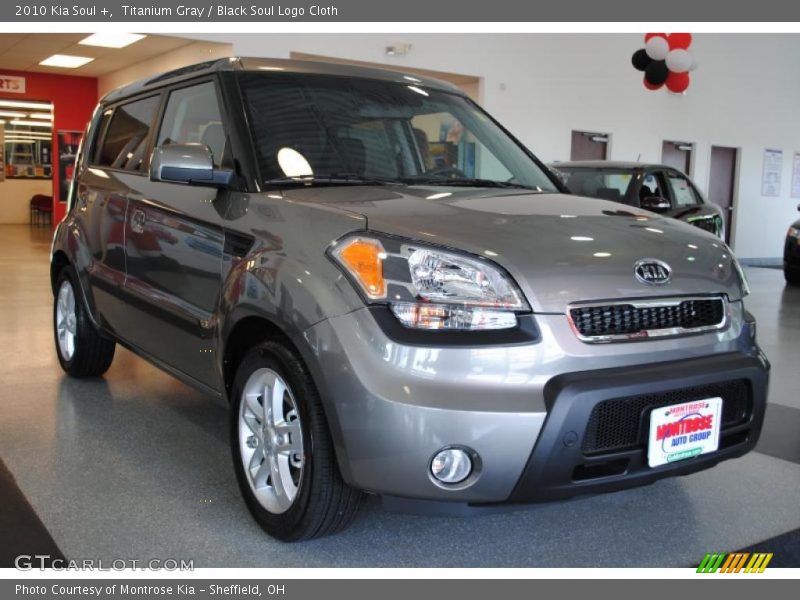 Titanium Gray / Black Soul Logo Cloth 2010 Kia Soul +