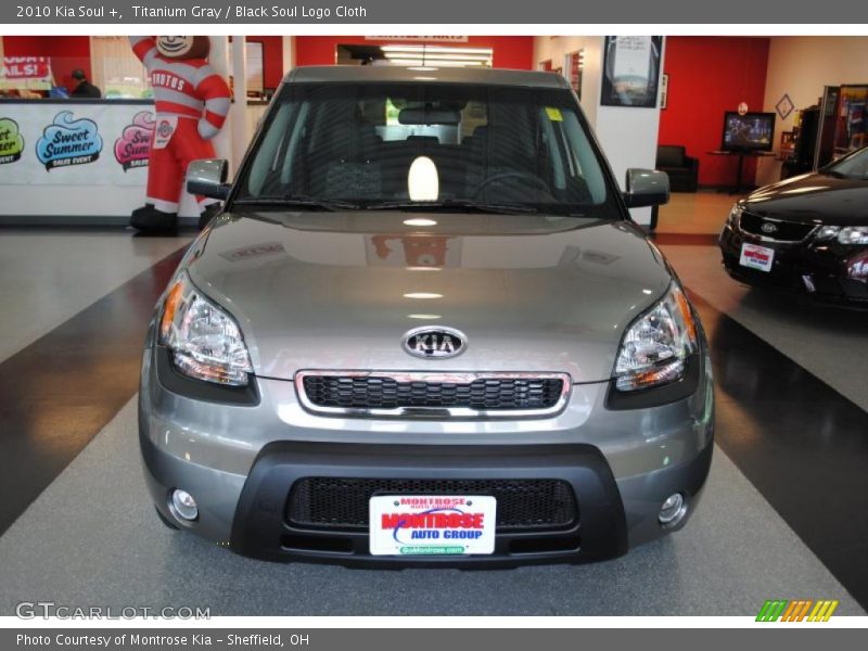 Titanium Gray / Black Soul Logo Cloth 2010 Kia Soul +