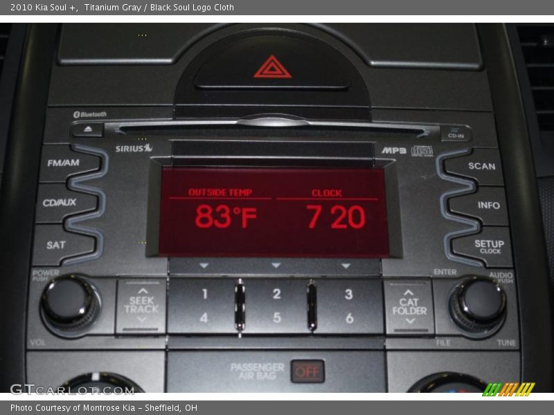 Titanium Gray / Black Soul Logo Cloth 2010 Kia Soul +