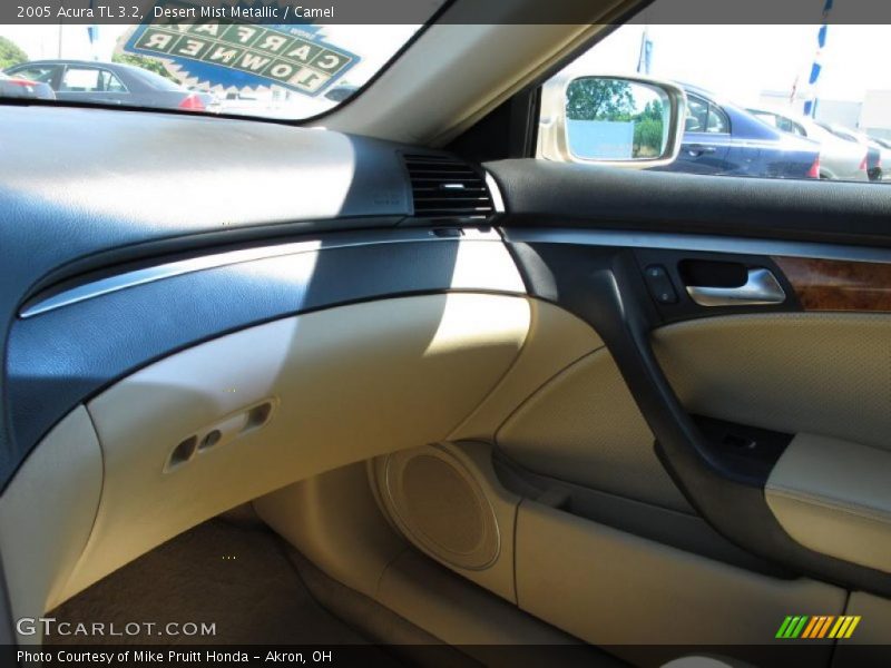 Desert Mist Metallic / Camel 2005 Acura TL 3.2