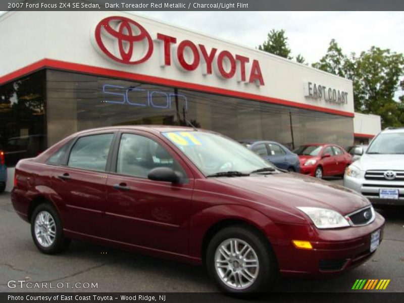 Dark Toreador Red Metallic / Charcoal/Light Flint 2007 Ford Focus ZX4 SE Sedan