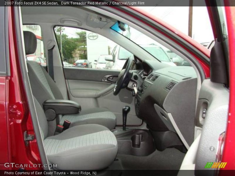 Dark Toreador Red Metallic / Charcoal/Light Flint 2007 Ford Focus ZX4 SE Sedan