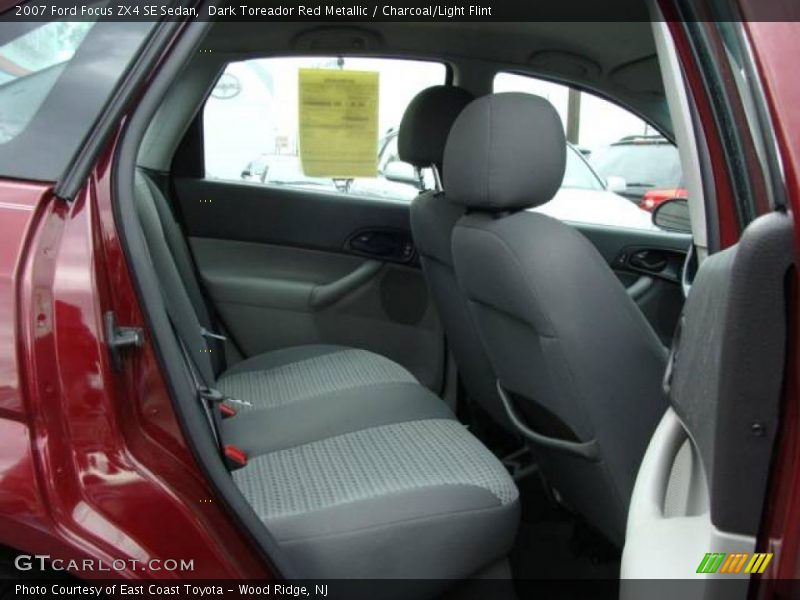 Dark Toreador Red Metallic / Charcoal/Light Flint 2007 Ford Focus ZX4 SE Sedan
