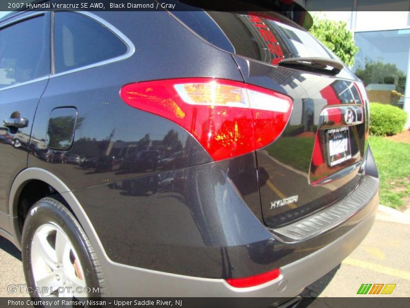 Black Diamond / Gray 2007 Hyundai Veracruz SE AWD