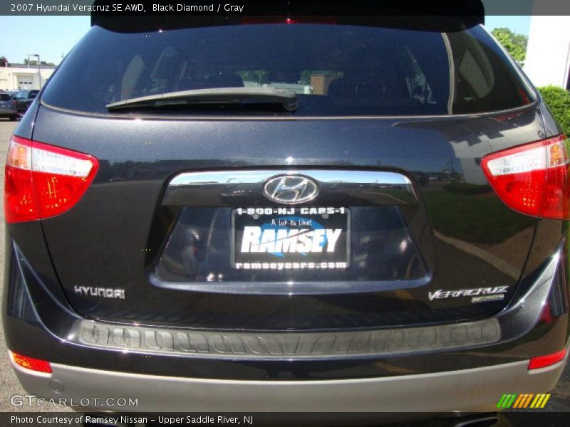 Black Diamond / Gray 2007 Hyundai Veracruz SE AWD