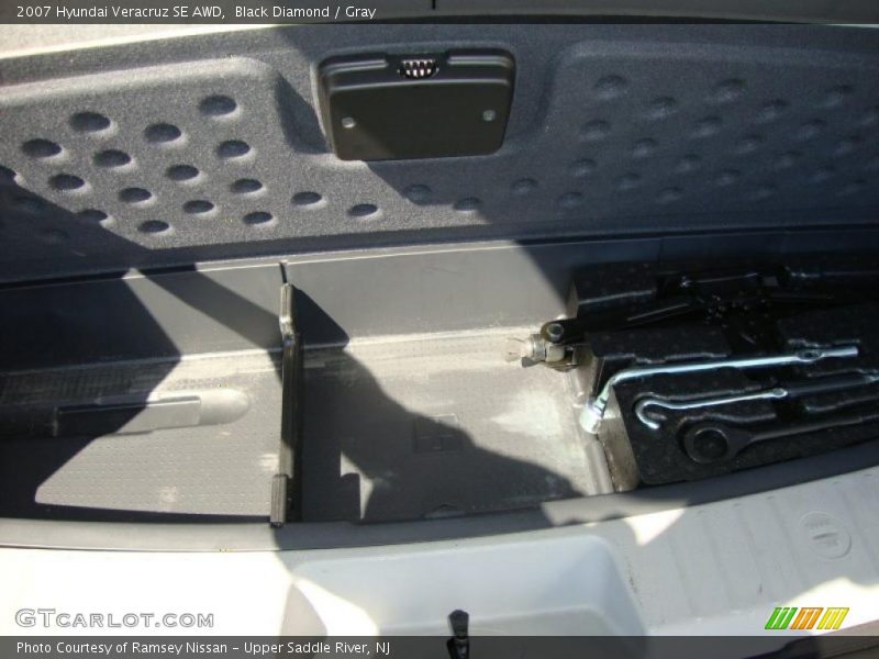 Black Diamond / Gray 2007 Hyundai Veracruz SE AWD