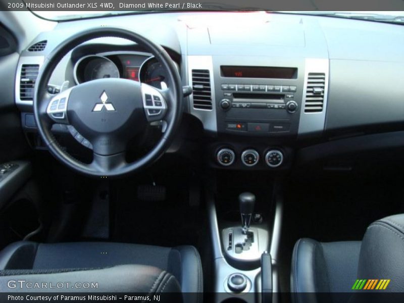 Diamond White Pearl / Black 2009 Mitsubishi Outlander XLS 4WD