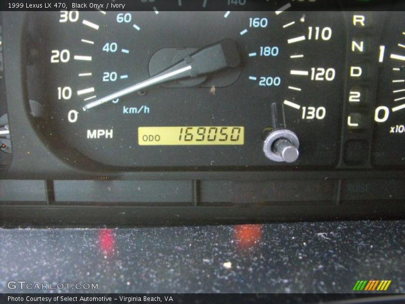 Black Onyx / Ivory 1999 Lexus LX 470