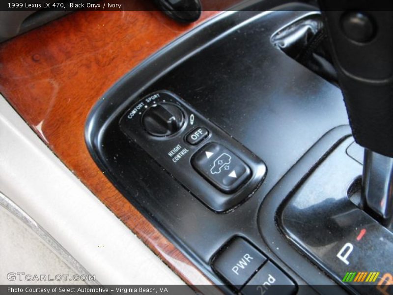 Black Onyx / Ivory 1999 Lexus LX 470