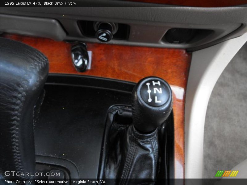 Black Onyx / Ivory 1999 Lexus LX 470