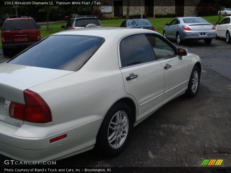 Platinum White Pearl / Tan 2001 Mitsubishi Diamante LS