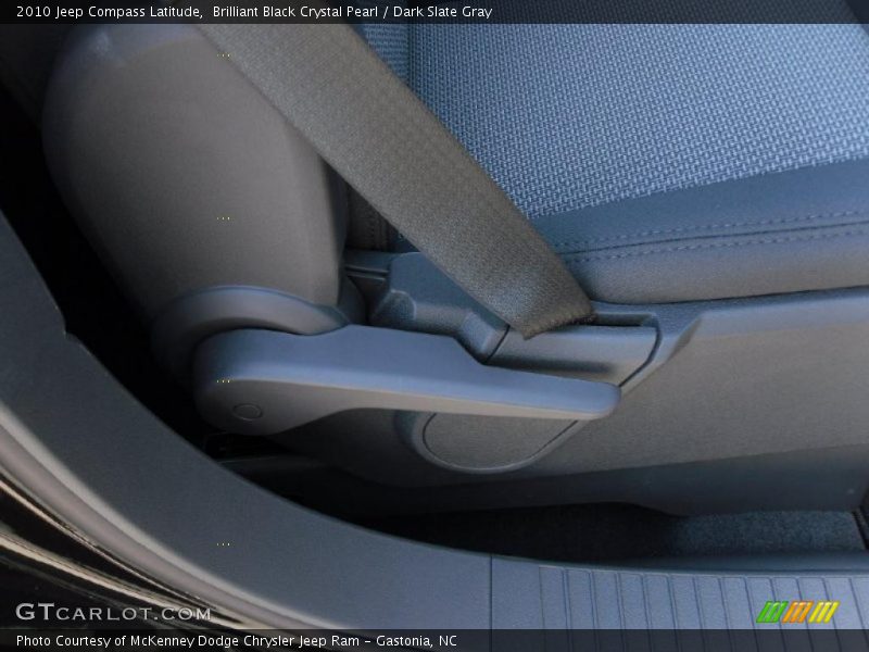 Brilliant Black Crystal Pearl / Dark Slate Gray 2010 Jeep Compass Latitude