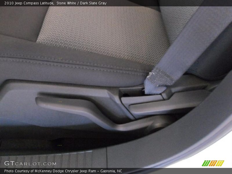 Stone White / Dark Slate Gray 2010 Jeep Compass Latitude