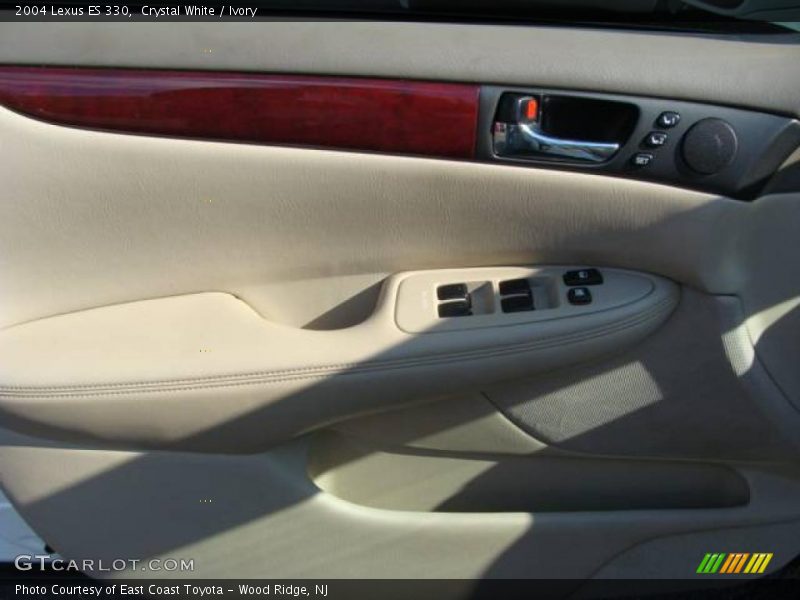 Crystal White / Ivory 2004 Lexus ES 330