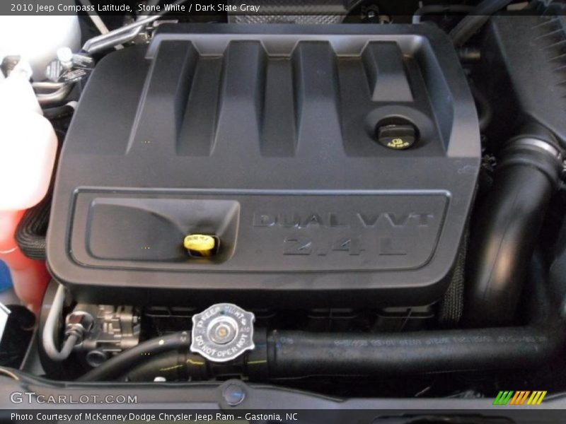 Stone White / Dark Slate Gray 2010 Jeep Compass Latitude