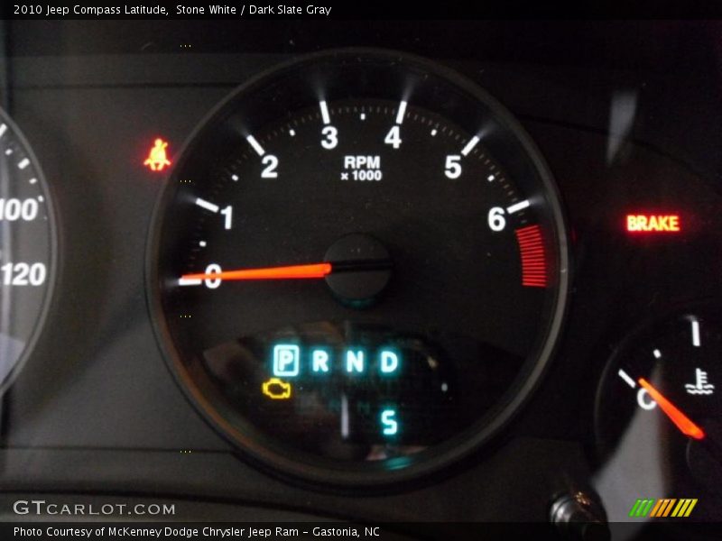 Stone White / Dark Slate Gray 2010 Jeep Compass Latitude
