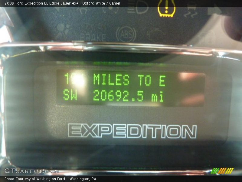 Oxford White / Camel 2009 Ford Expedition EL Eddie Bauer 4x4