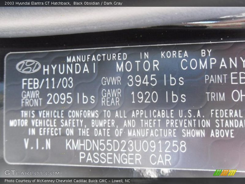 Black Obsidian / Dark Gray 2003 Hyundai Elantra GT Hatchback