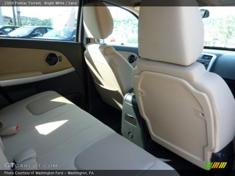 Bright White / Sand 2008 Pontiac Torrent