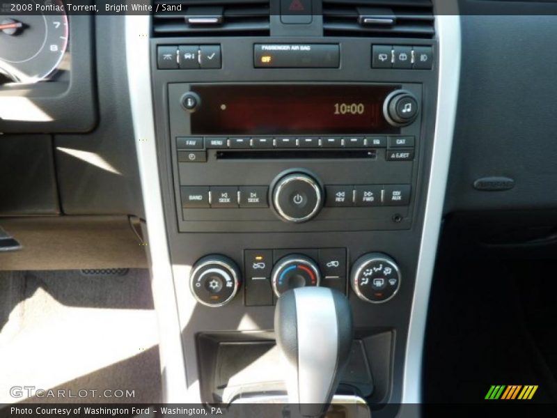 Bright White / Sand 2008 Pontiac Torrent