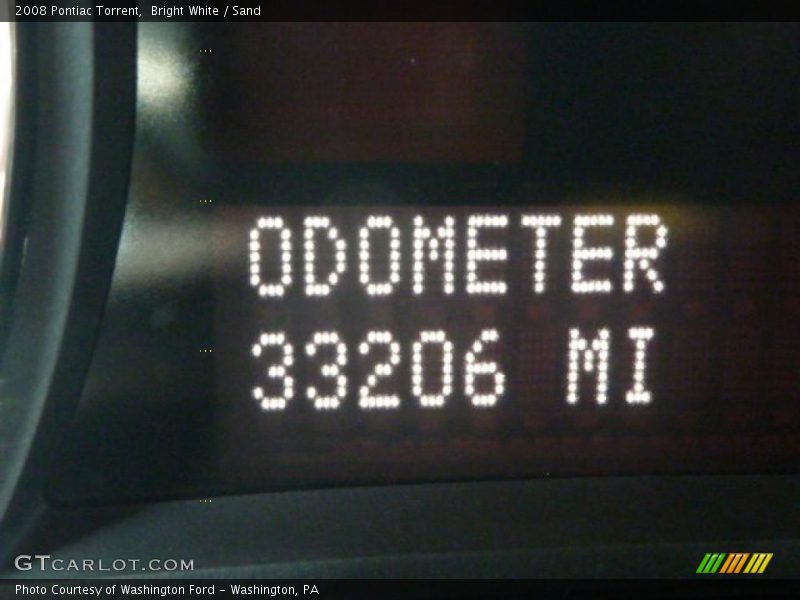 Bright White / Sand 2008 Pontiac Torrent