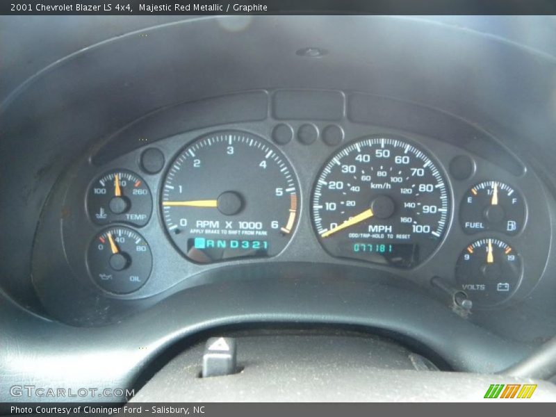 Majestic Red Metallic / Graphite 2001 Chevrolet Blazer LS 4x4