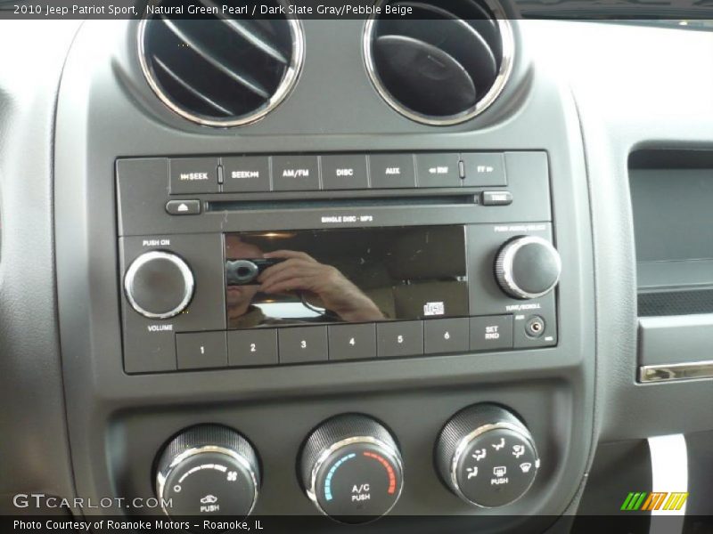 Natural Green Pearl / Dark Slate Gray/Pebble Beige 2010 Jeep Patriot Sport