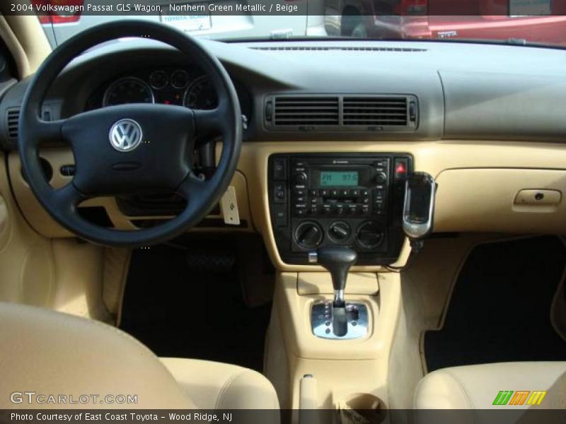 Northern Green Metallic / Beige 2004 Volkswagen Passat GLS Wagon