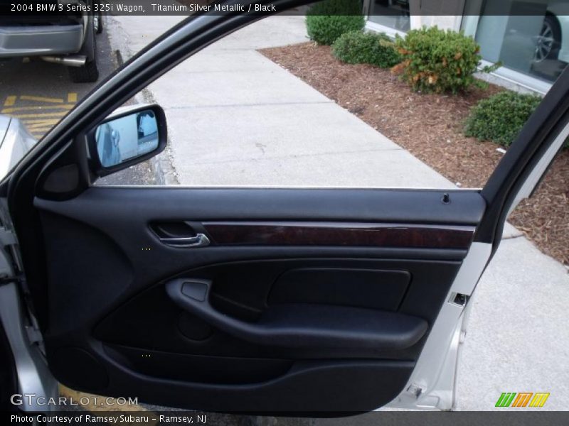 Titanium Silver Metallic / Black 2004 BMW 3 Series 325i Wagon