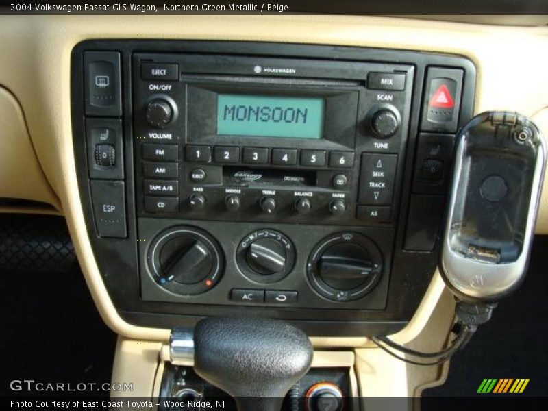 Northern Green Metallic / Beige 2004 Volkswagen Passat GLS Wagon