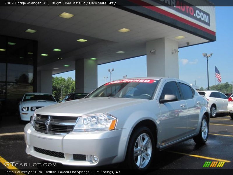 Bright Silver Metallic / Dark Slate Gray 2009 Dodge Avenger SXT