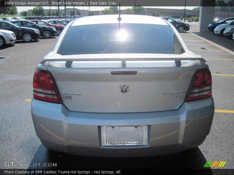 Bright Silver Metallic / Dark Slate Gray 2009 Dodge Avenger SXT