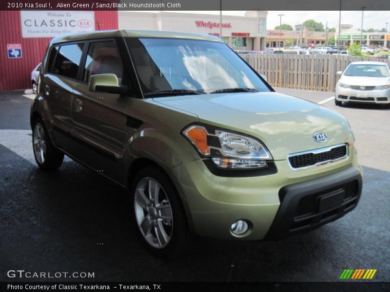 Alien Green / Sand/Black Houndstooth Cloth 2010 Kia Soul !