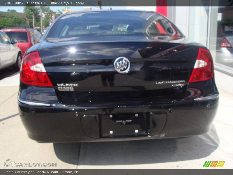 Black Onyx / Ebony 2005 Buick LaCrosse CXS
