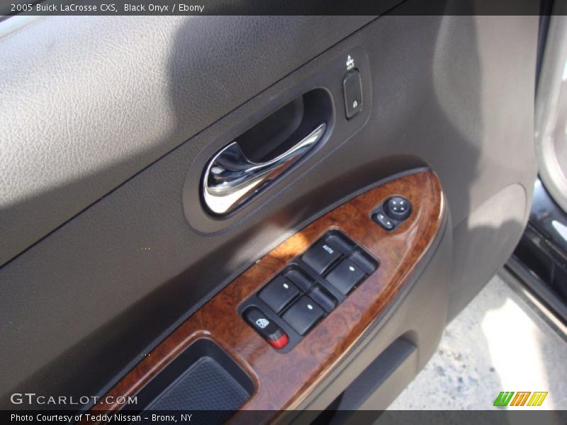 Black Onyx / Ebony 2005 Buick LaCrosse CXS