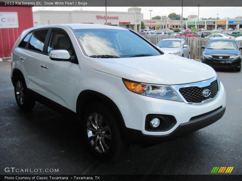 Snow White Pearl / Beige 2011 Kia Sorento EX