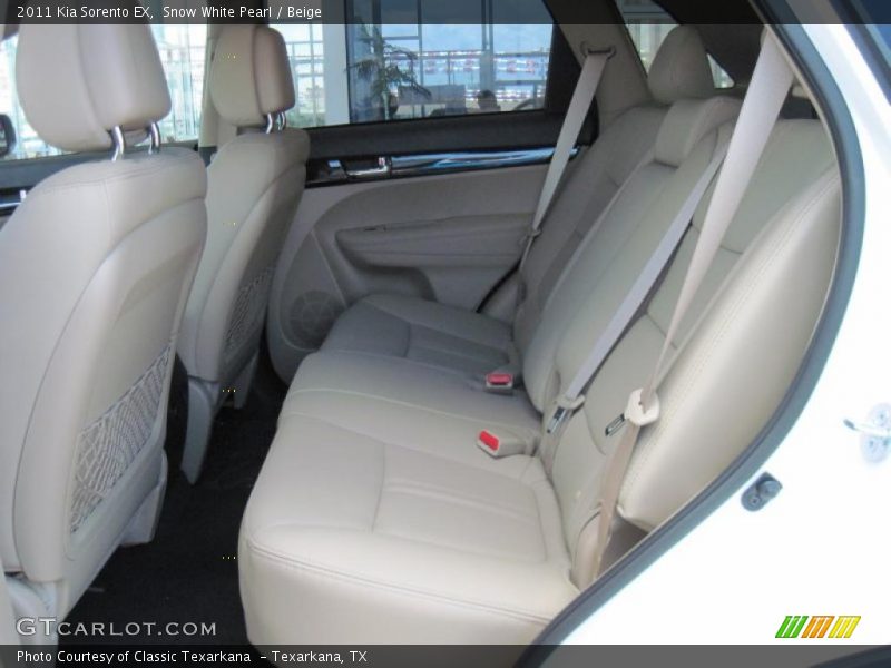 Snow White Pearl / Beige 2011 Kia Sorento EX