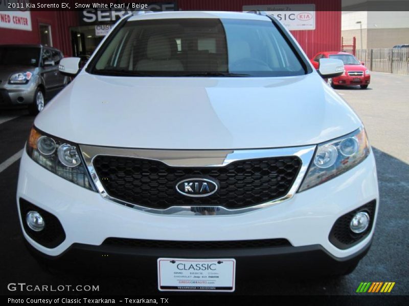 Snow White Pearl / Beige 2011 Kia Sorento EX