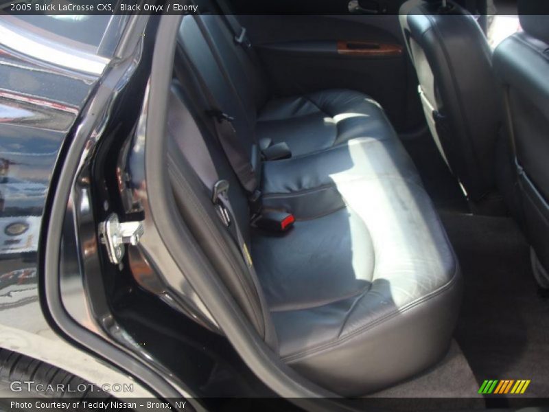 Black Onyx / Ebony 2005 Buick LaCrosse CXS