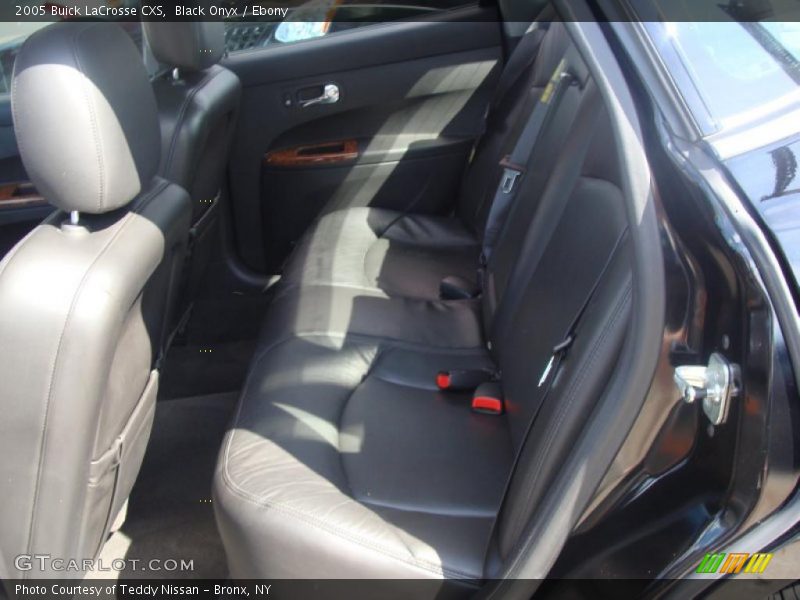 Black Onyx / Ebony 2005 Buick LaCrosse CXS