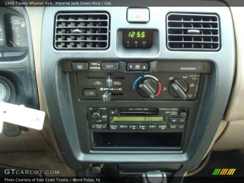 Imperial Jade Green Mica / Oak 1999 Toyota 4Runner 4x4