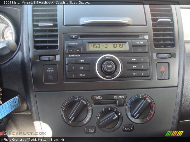 Sapphire Blue / Charcoal 2008 Nissan Versa 1.8 S Hatchback