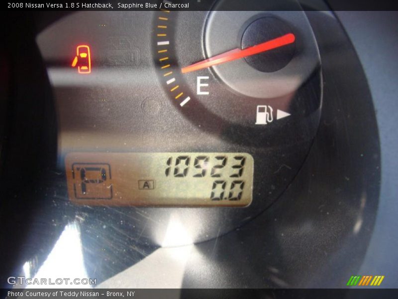Sapphire Blue / Charcoal 2008 Nissan Versa 1.8 S Hatchback