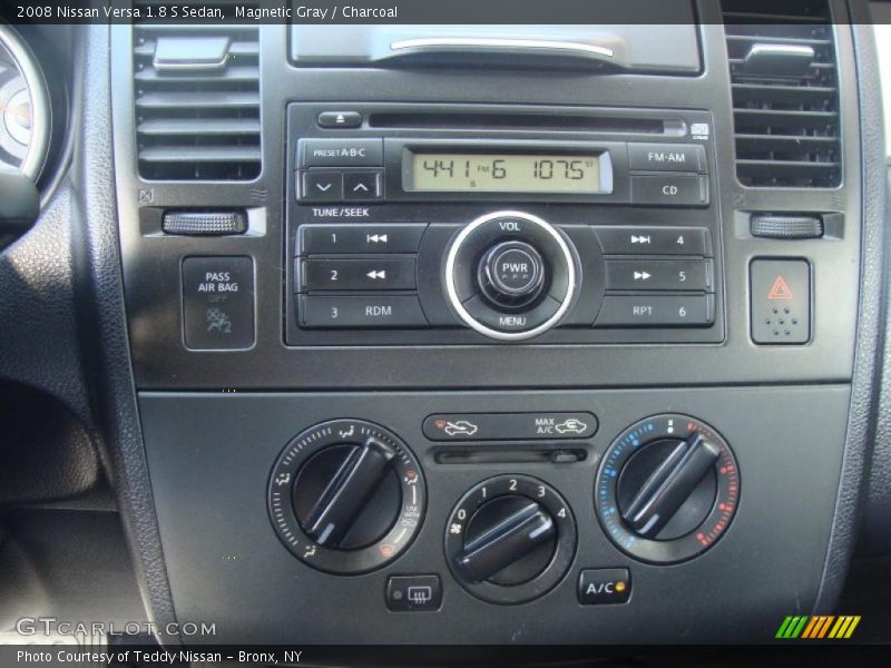 Magnetic Gray / Charcoal 2008 Nissan Versa 1.8 S Sedan