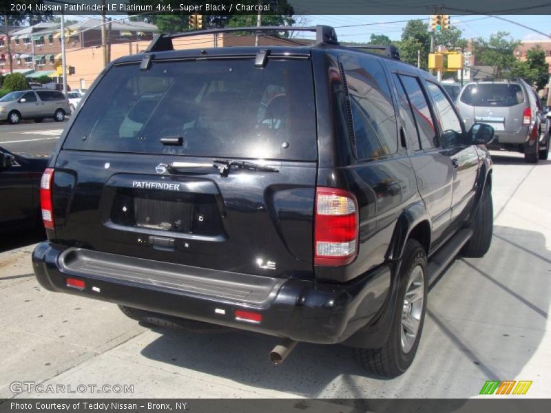 Super Black / Charcoal 2004 Nissan Pathfinder LE Platinum 4x4