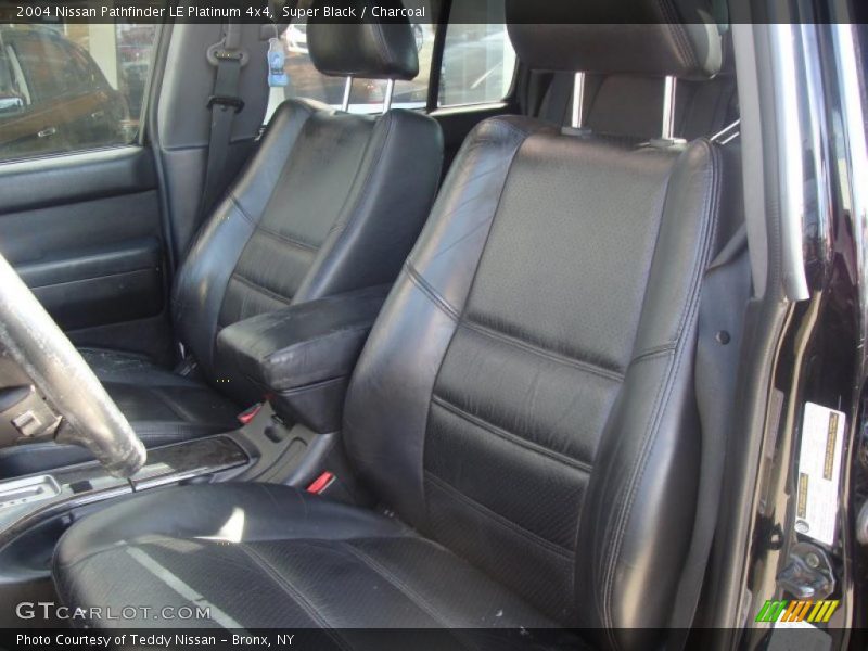 Super Black / Charcoal 2004 Nissan Pathfinder LE Platinum 4x4