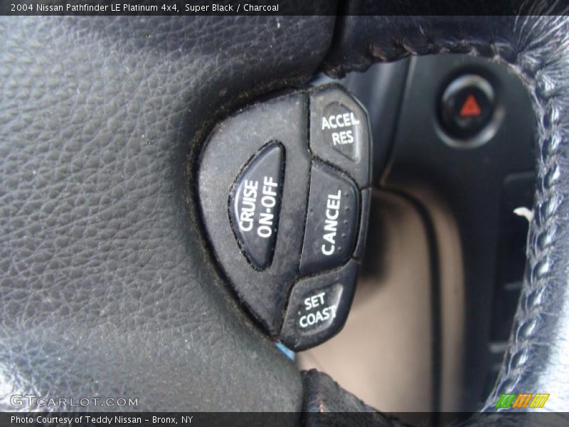 Super Black / Charcoal 2004 Nissan Pathfinder LE Platinum 4x4